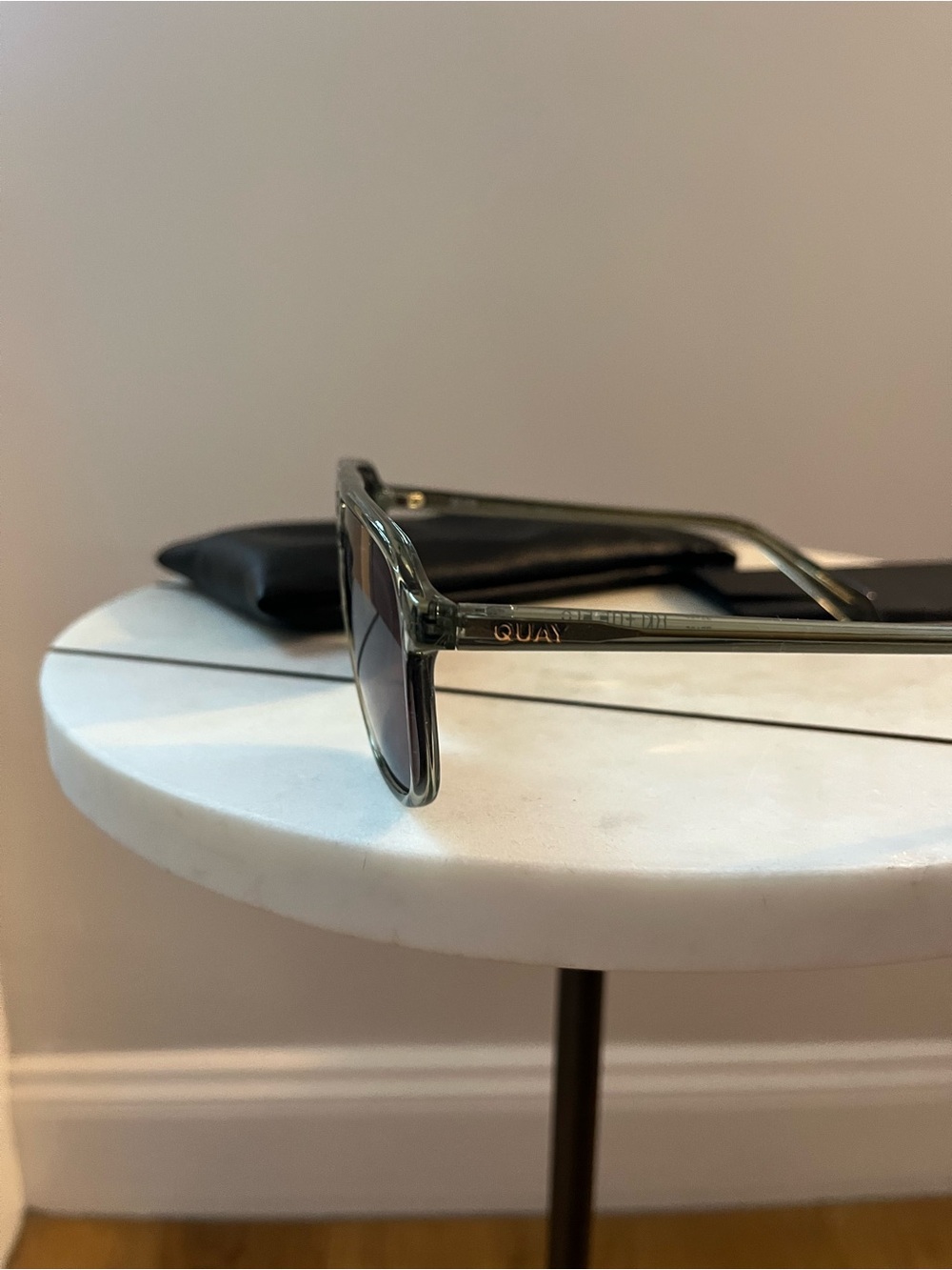 Quay Aviator Sunglasses - Olive Frame - Picture 5 of 6